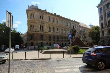 Фото номера Апартаменты с 1 спальней Апартаменты Romantic in Lviv 500m from Opera г. Львов 55