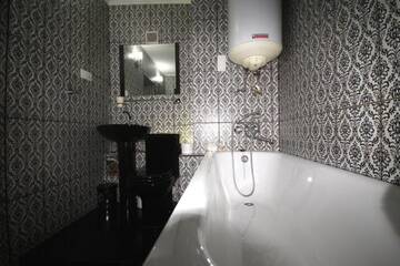 Фото номера Апартаменты с 1 спальней Апартаменты Romantic in Lviv 500m from Opera г. Львов 88
