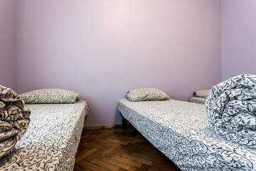 Фото номера Кровать в общем 4-местном номере для мужчин и женщин Хостелы Centrum Hostel г. Львов 2