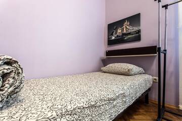 Фото номера Кровать в общем 4-местном номере для мужчин и женщин Хостелы Centrum Hostel г. Львов 3