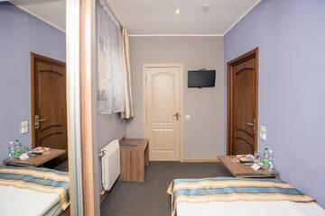 Фото номера Двухместный номер эконом-класса с 1 кроватью Отель Lviv Central Jam Hotel г. Львов 18