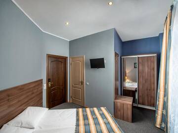 Фото номера Двухместный номер эконом-класса с 1 кроватью Отель Lviv Central Jam Hotel г. Львов 13