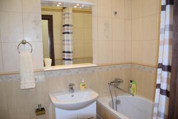 Фото номера Апартаменты с 1 спальней Апартаменты Near Citadel Apartment 2 г. Львов 35