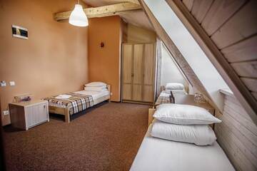 Фото номера Бюджетный трехместный номер Гостевой дом Guest House "Arkhistratyg" г. Львов 3