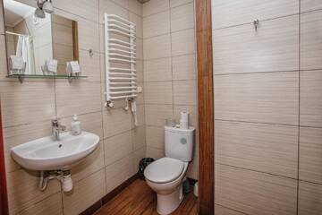 Фото номера Бюджетный трехместный номер Гостевой дом Guest House "Arkhistratyg" г. Львов 8
