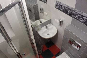 Фото номера Двухместный номер эконом-класса с 2 отдельными кроватями Отель Etude Hotel г. Львов 10