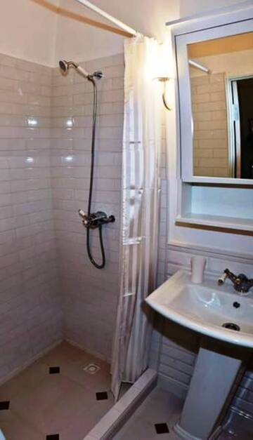 Фото номера Апартаменты с 1 спальней рядом с оперным театром Апартаменты Romantic Apartment on Rynok square with Air-Conditioning г. Львов 12