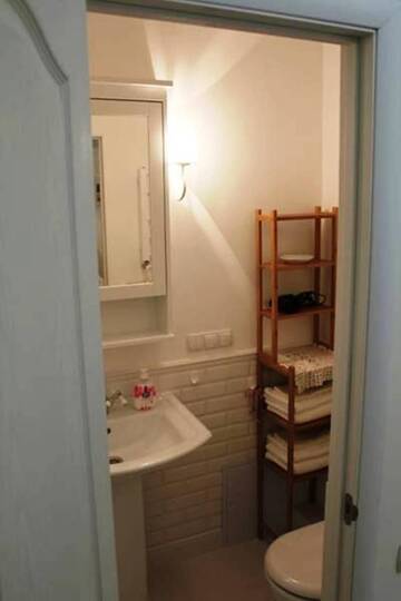 Фото номера Апартаменты с 1 спальней рядом с оперным театром Апартаменты Romantic Apartment on Rynok square with Air-Conditioning г. Львов 13