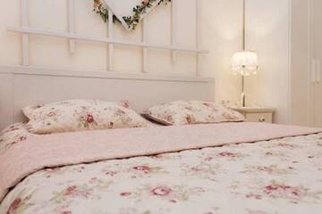 Фото номера Апартаменты с 1 спальней рядом с оперным театром Апартаменты Romantic Apartment on Rynok square with Air-Conditioning г. Львов 16
