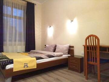 Фото номера Двухместный номер с 1 кроватью и общей ванной комнатой Хостелы Eney Hostel г. Львов 9