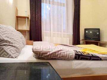 Фото номера Двухместный номер с 1 кроватью и общей ванной комнатой Хостелы Eney Hostel г. Львов 22