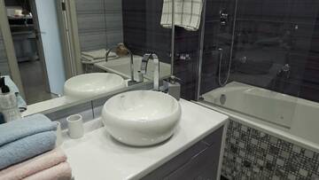 Фото номера Апартаменты Делюкс Апартаменты Luxury 1 bedroom on Boykivska г. Львов 103