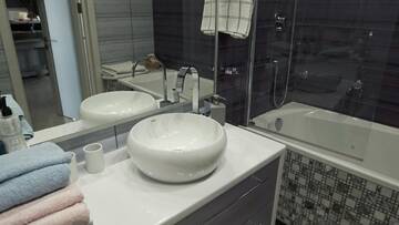 Фото номера Апартаменты Делюкс Апартаменты Luxury 1 bedroom on Boykivska г. Львов 16