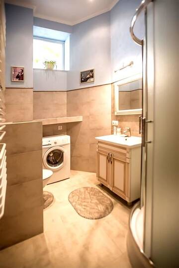 Фото номера Апартаменты с 2 спальнями Апартаменты Gorgeous apartments in historical center of Lvov г. Львов 15