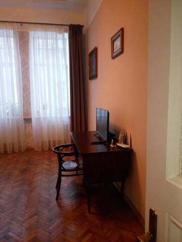 Фото номера Апартаменты с 2 спальнями Апартаменты Gorgeous apartments in historical center of Lvov г. Львов 29