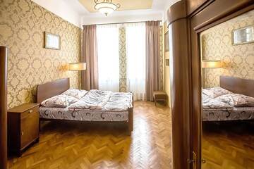 Фото номера Апартаменты с 2 спальнями Апартаменты Gorgeous apartments in historical center of Lvov г. Львов 7