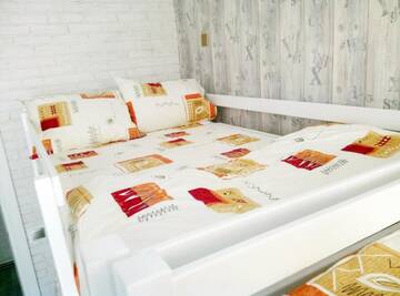 Фото номера Двуспальная кровать в общей спальне Хостелы Еmotions private rooms г. Львов 4