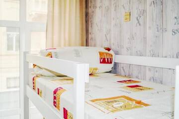Фото номера Односпальная кровать в общем номере Хостелы Еmotions private rooms г. Львов 7