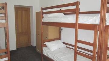 Фото номера Кровать в общем 6-местном номере для женщин Хостелы Hostel Lubin г. Львов 4