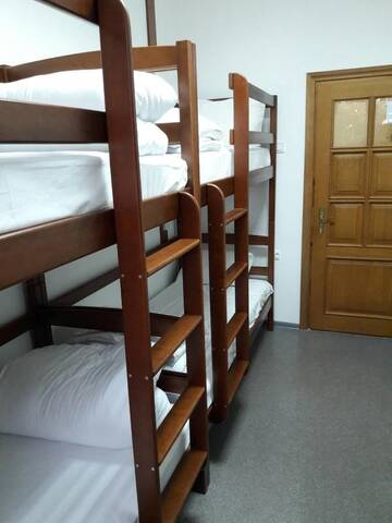 Фото номера Кровать в общем 8-местном номере для мужчин и женщин Хостелы Hostel Lubin г. Львов 5