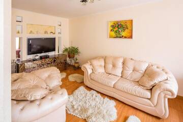 Фото номера Апартаменты с 2 спальнями Апартаменты Centre Apartment on Svobody avenue г. Львов 19