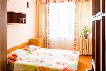 Фото номера Апартаменты с 2 спальнями Апартаменты Centre Apartment on Svobody avenue г. Львов 9