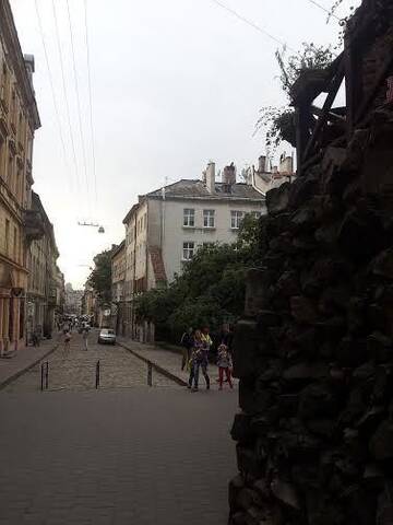 Фото номера Апартаменты с 2 спальнями Апартаменты Heart of Lviv г. Львов 22