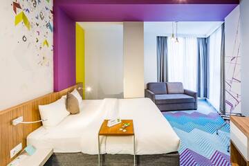 Фото номера Номер &quot;Комфорт&quot; с кроватью размера &quot;queen-size&quot; Отель Ibis Styles Lviv Center г. Львов 10
