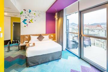 Фото номера Номер &quot;Комфорт&quot; с кроватью размера &quot;queen-size&quot; Отель Ibis Styles Lviv Center г. Львов 2