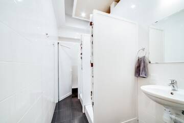 Фото номера Кровать в общем 8-местном номере для мужчин и женщин Хостелы Park Plus Hostel г. Львов 2