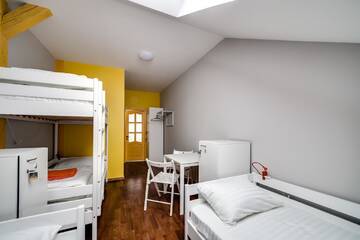 Фото номера Кровать в общем номере с 4 кроватями Хостелы Park Plus Hostel г. Львов 6