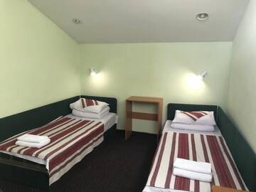 Фото номера Двухместный номер с 2 отдельными кроватями Мини-отель Hotel 18 г. Львов 7