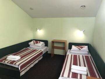 Фото номера Двухместный номер с 2 отдельными кроватями Мини-отель Hotel 18 г. Львов 2
