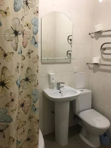 Фото номера Бюджетный двухместный номер с 1 кроватью Мини-отель Hotel 18 г. Львов 3