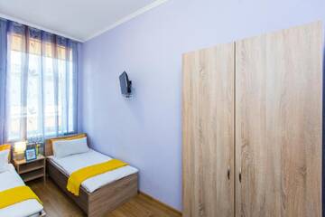 Фото номера Апартаменты с 2 спальнями Апартаменты Modern 2BR Apartment in Central Lviv г. Львов 15
