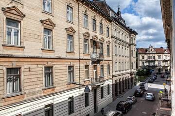 Фото номера Апартаменты с 2 спальнями Апартаменты Modern 2BR Apartment in Central Lviv г. Львов 33