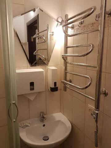 Фото номера Бюджетный двухместный номер с 2 отдельными кроватями Отель Apart-Hotel City Center Contrabas г. Львов 4