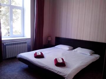 Фото номера Улучшенный двухместный номер с 1 кроватью Отель Apart-Hotel City Center Contrabas г. Львов 2