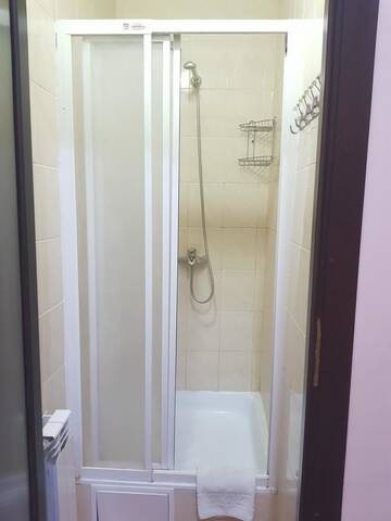 Фото номера Апартаменты эконом-класса с 3 спальнями Отель Apart-Hotel City Center Contrabas г. Львов 4