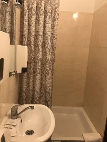 Фото номера Бюджетный двухместный номер с 1 кроватью Отель Apart-Hotel City Center Contrabas г. Львов 4