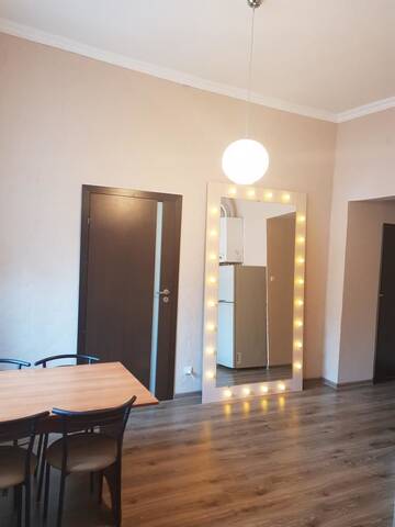 Фото номера Апартаменты эконом-класса с 3 спальнями Отель Apart-Hotel City Center Contrabas г. Львов 10