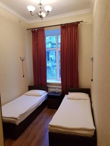 Фото номера Бюджетный двухместный номер с 2 отдельными кроватями Отель Apart-Hotel City Center Contrabas г. Львов 2
