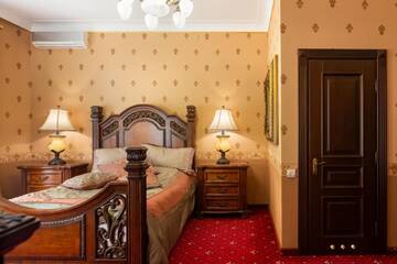 Фото номера Королевский люкс Гостевой дом Luxury Boutique Andreevskiy г. Львов 8