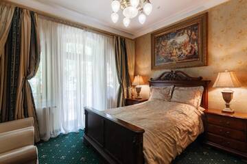 Фото номера Классический люкс с балконом Гостевой дом Luxury Boutique Andreevskiy г. Львов 3