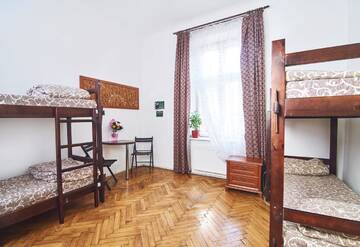 Фото номера Кровать в общем номере с 4 кроватями Хостелы Coffee Home Hostel г. Львов 2