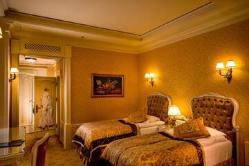 Фото номера Двухместный номер с 2 отдельными кроватями Отель Nobilis Hotel г. Львов 5