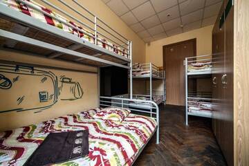 Фото номера Односпальная кровать в общем номере с 6 кроватями Отель Mister Econom Hotel г. Львов 8