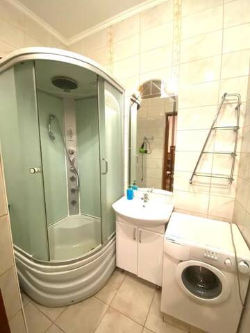 Фото номера Апартаменты с душем Апартаменты Apartment on Svobody 7 г. Львов 87