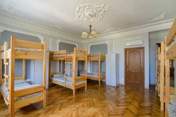 Фото номера Односпальная кровать в общем номере с 4 кроватями Хостелы Premium Hostel г. Львов 6