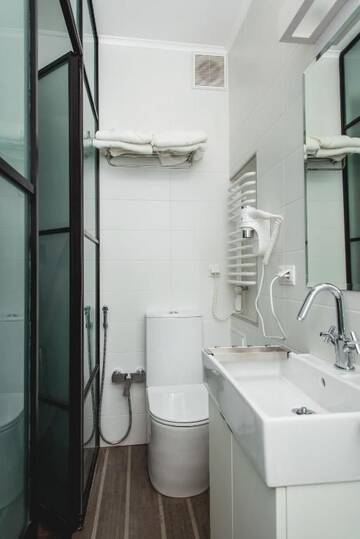 Фото номера Улучшенные апартаменты Апартаменты Apartment on Horodotska 13 г. Львов 19